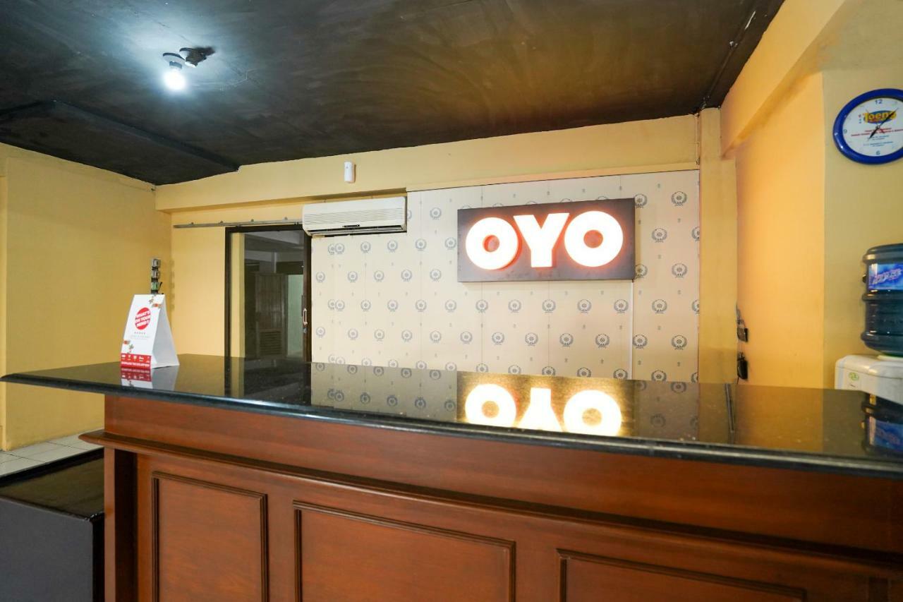 Oyo 1449 Istana Permata Dinoyo Surabaia Exterior foto